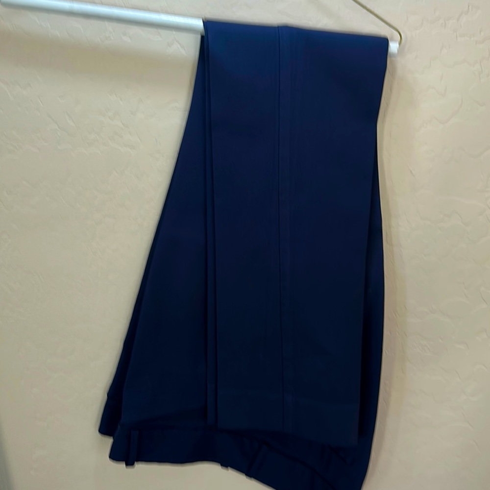 The Limited navy exact stretch bootcut pants 10